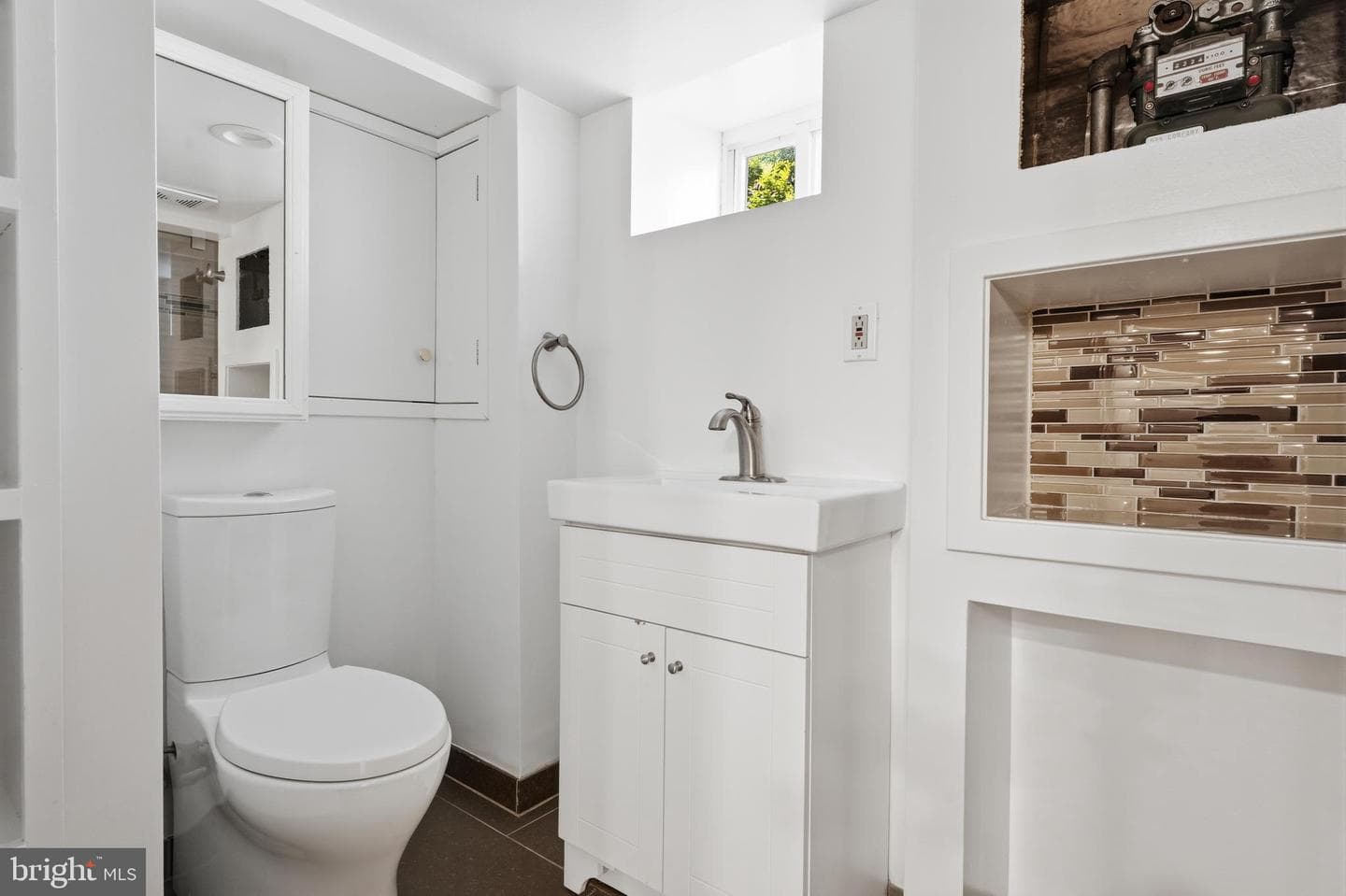 2645 Tilton Street photo 30