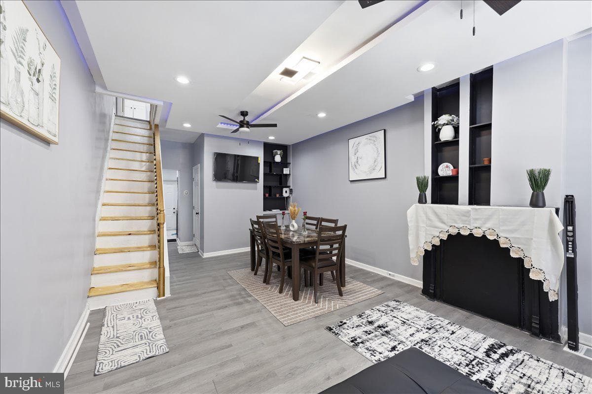 861 N Moss Street photo 3