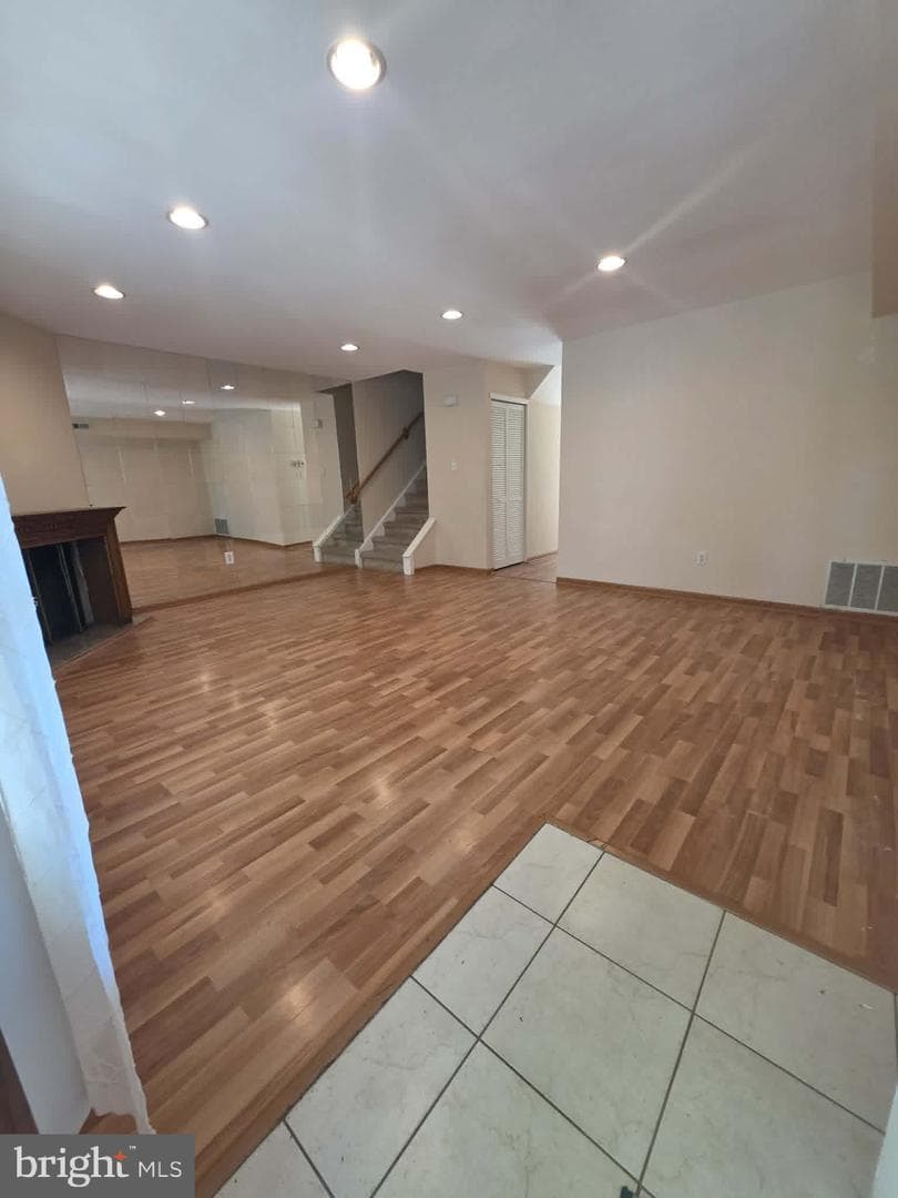 1102 Stewart Place photo 5