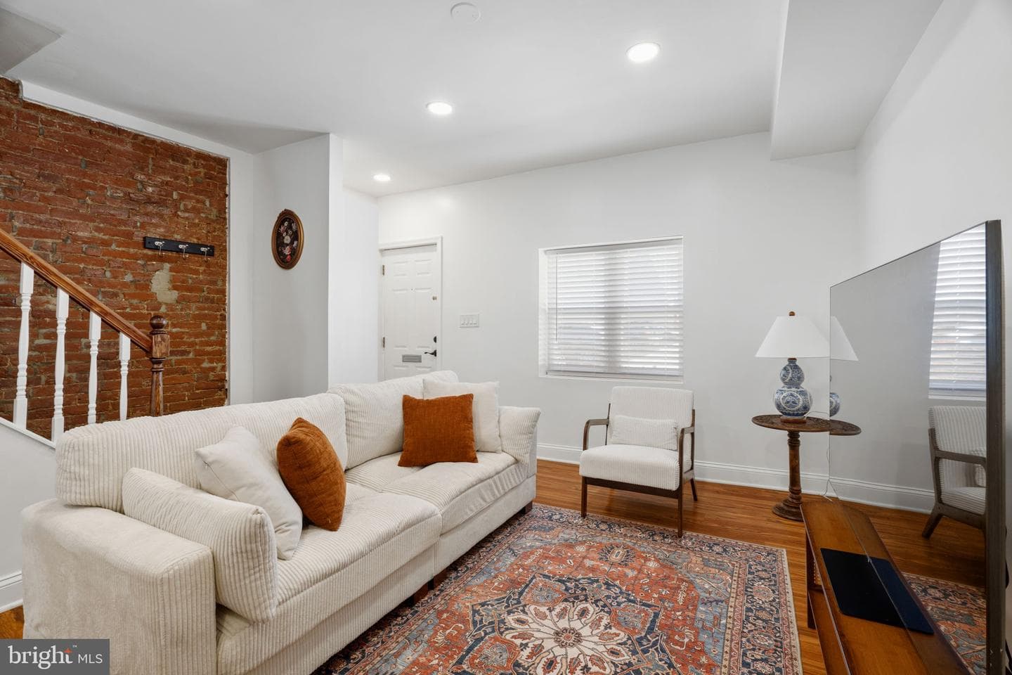 2320 Manning Street photo 3