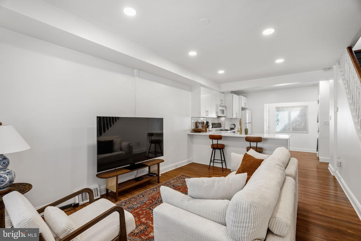 2320 Manning Street photo 4