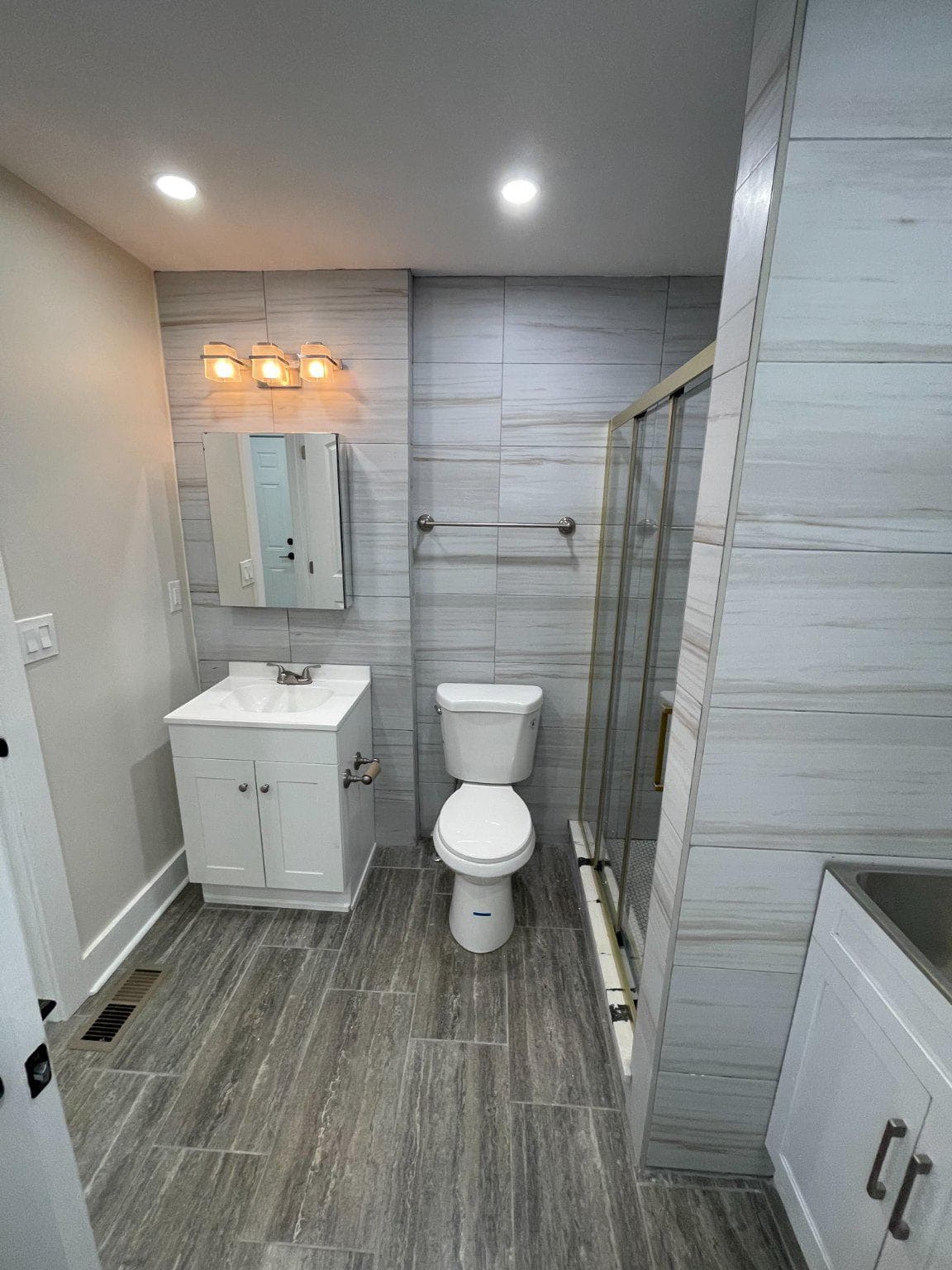 2517 E Somerset Street photo 16