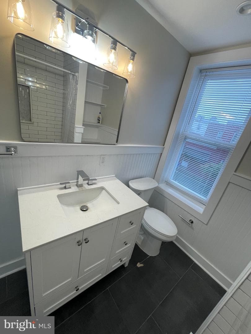2517 E Somerset Street photo 27