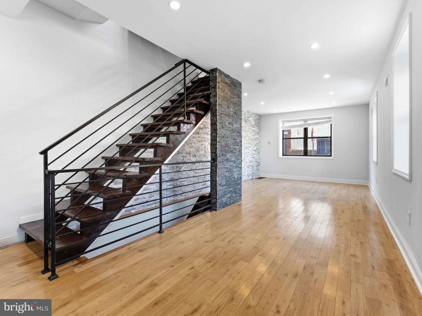 2100 Cross Street photo 5