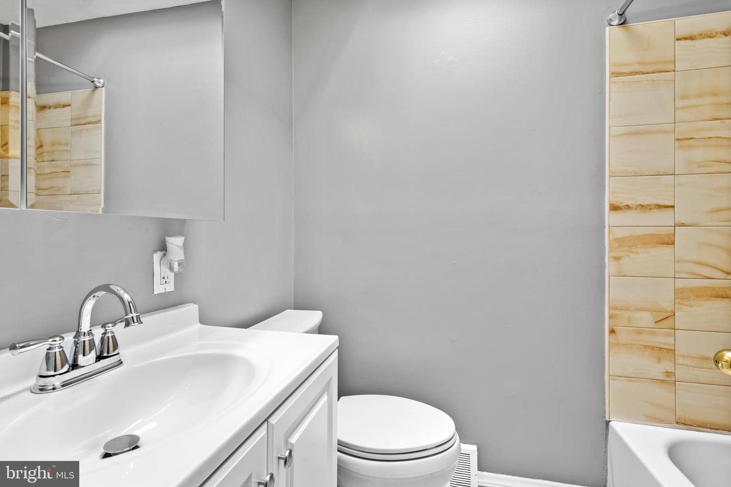 2867 Angus Road photo 22