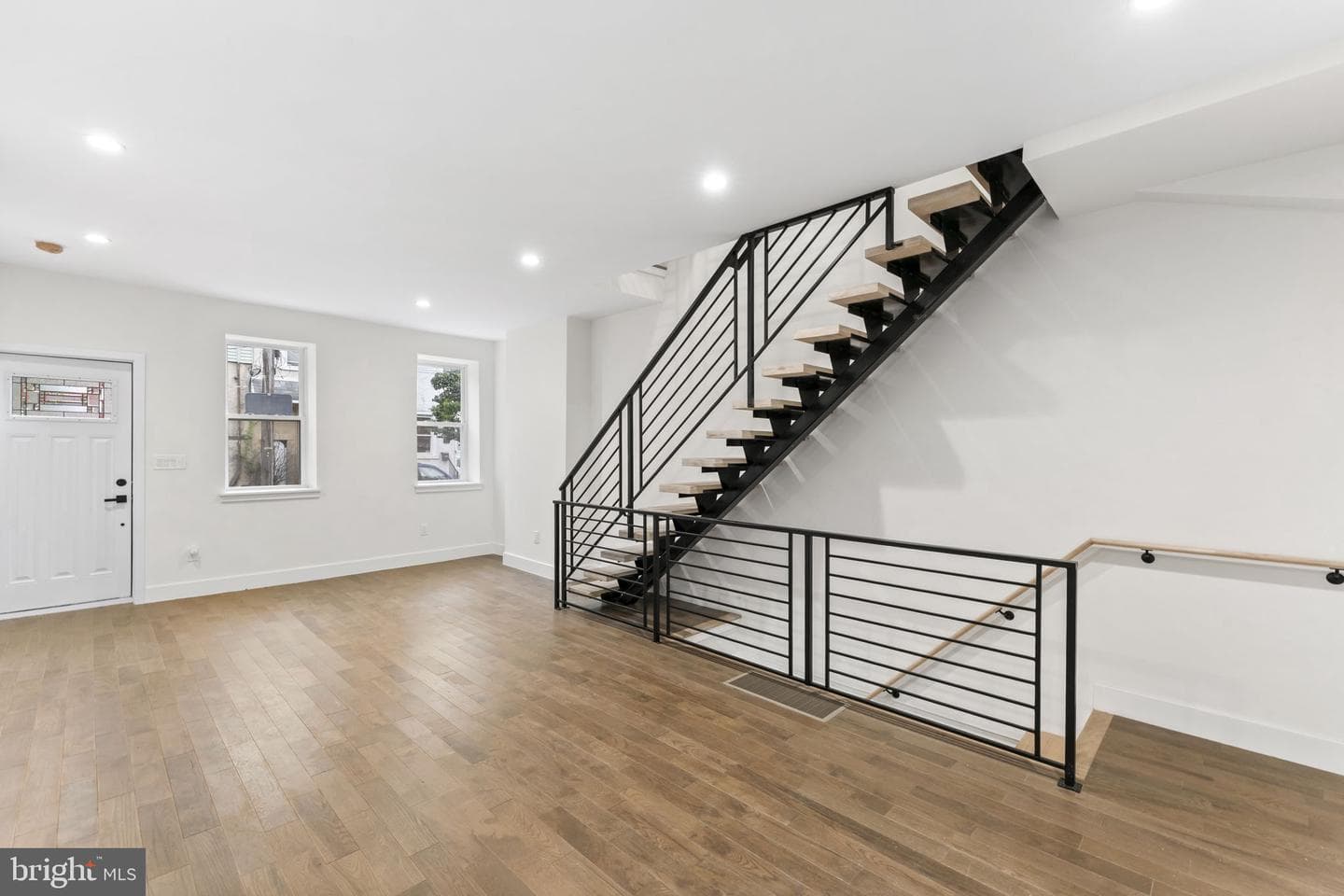 2165 E Firth Street photo 4