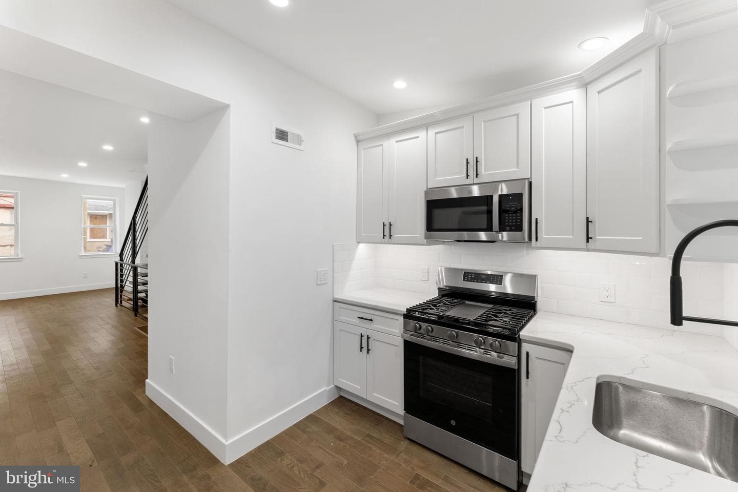 2165 E Firth Street photo 9