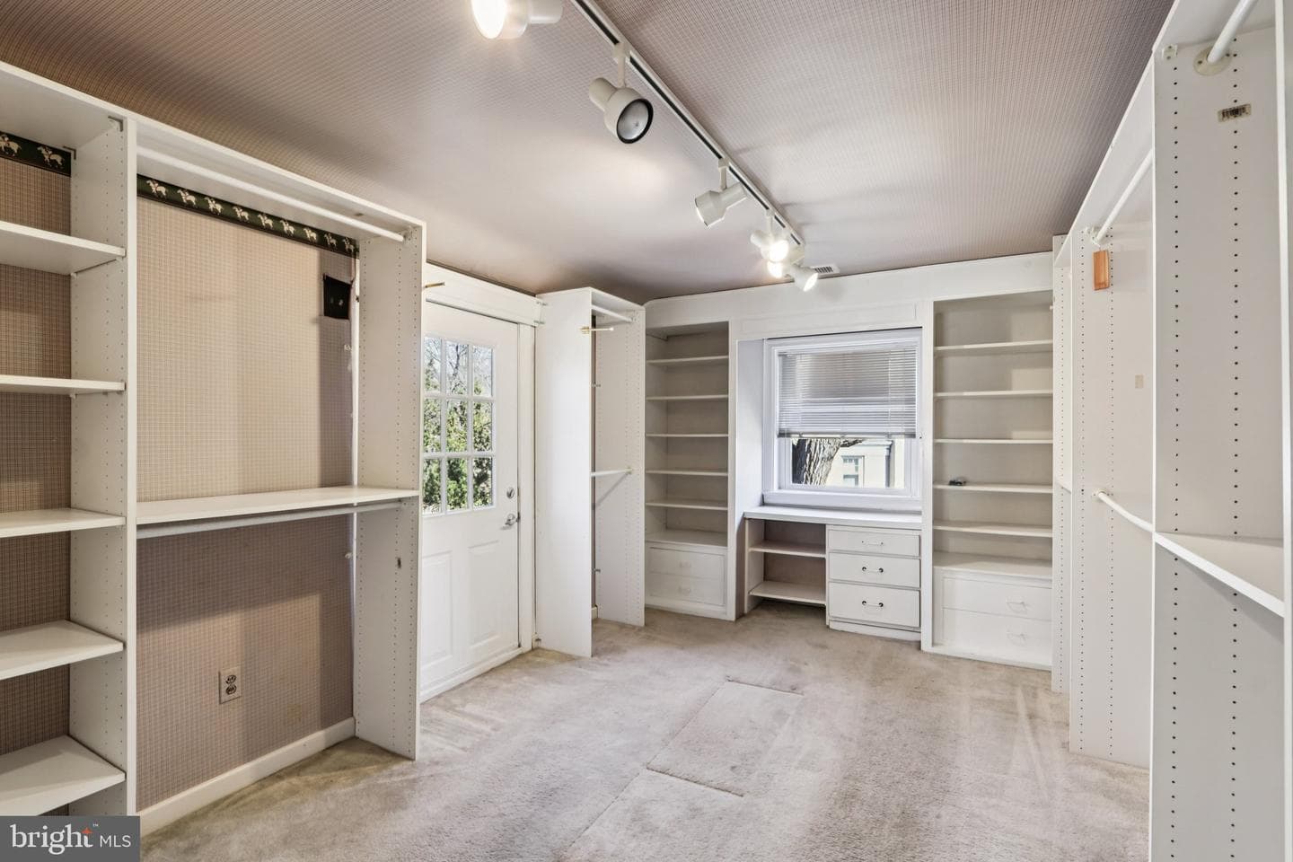 802 Westview & 605 Arbutus Street photo 41
