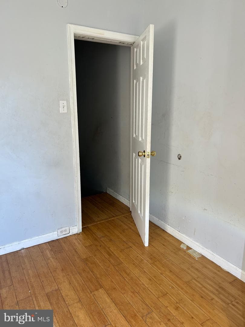 1850 E Madison Street photo 26
