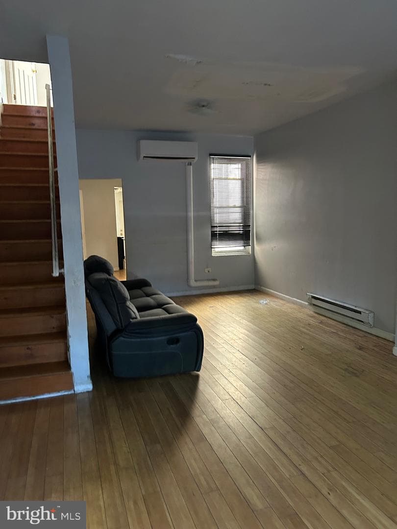 1850 E Madison Street photo 35