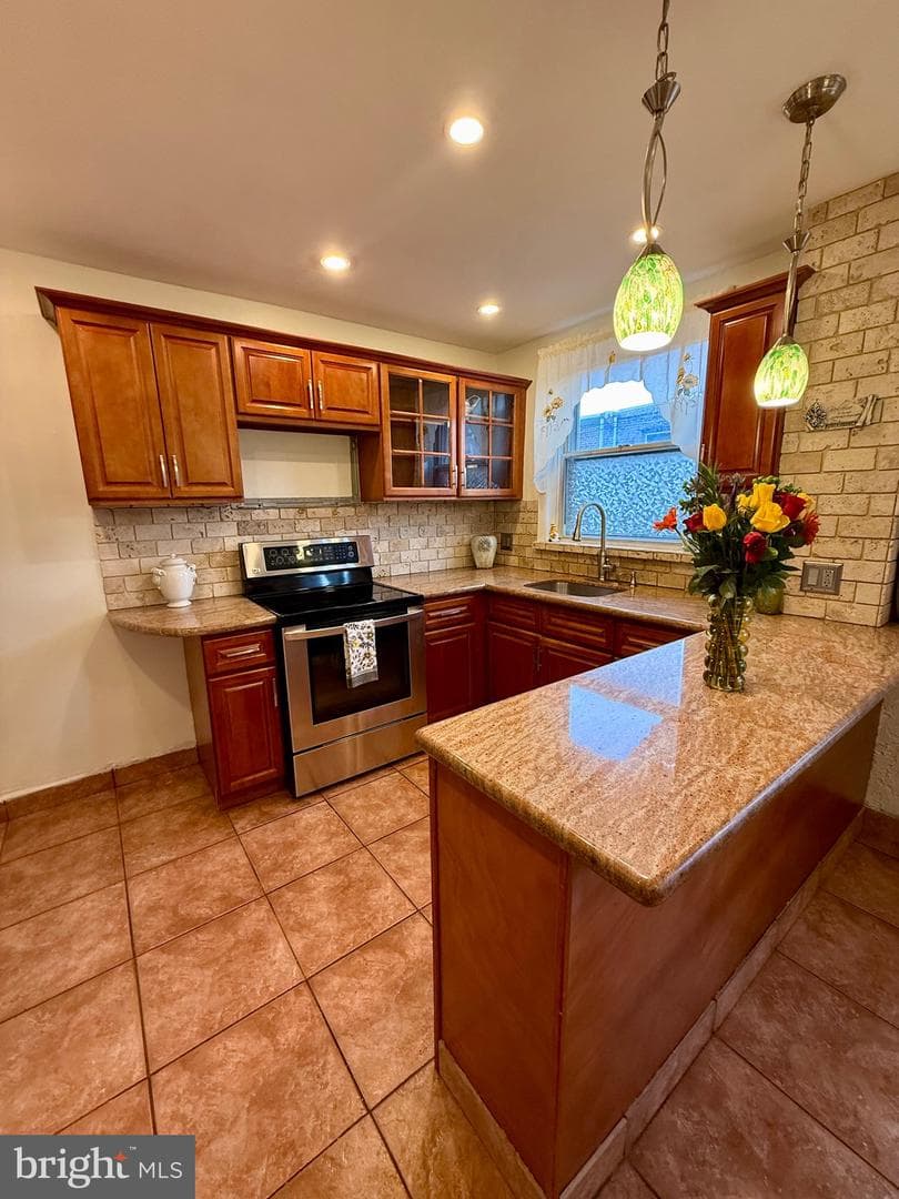 1449 Creston Street photo 6
