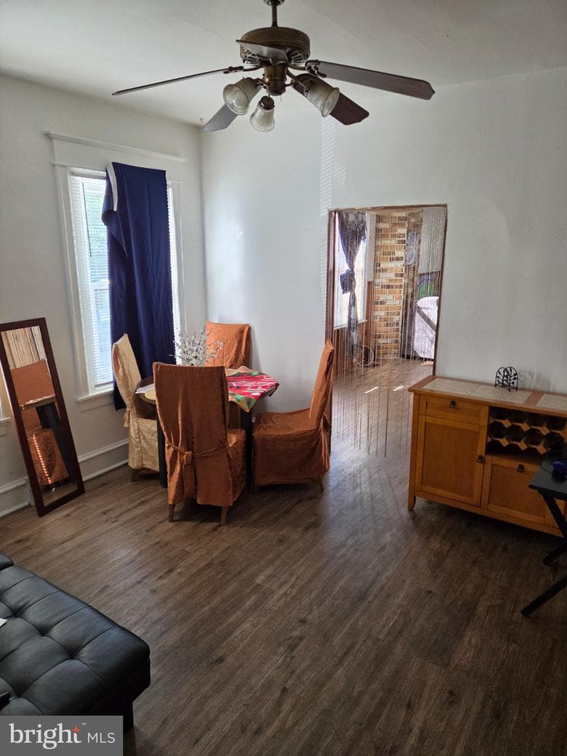 4400 Comly Street photo 4
