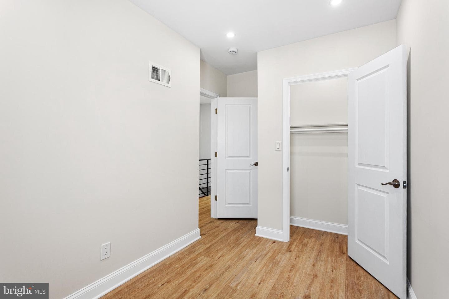 1424 S Napa Street photo 16