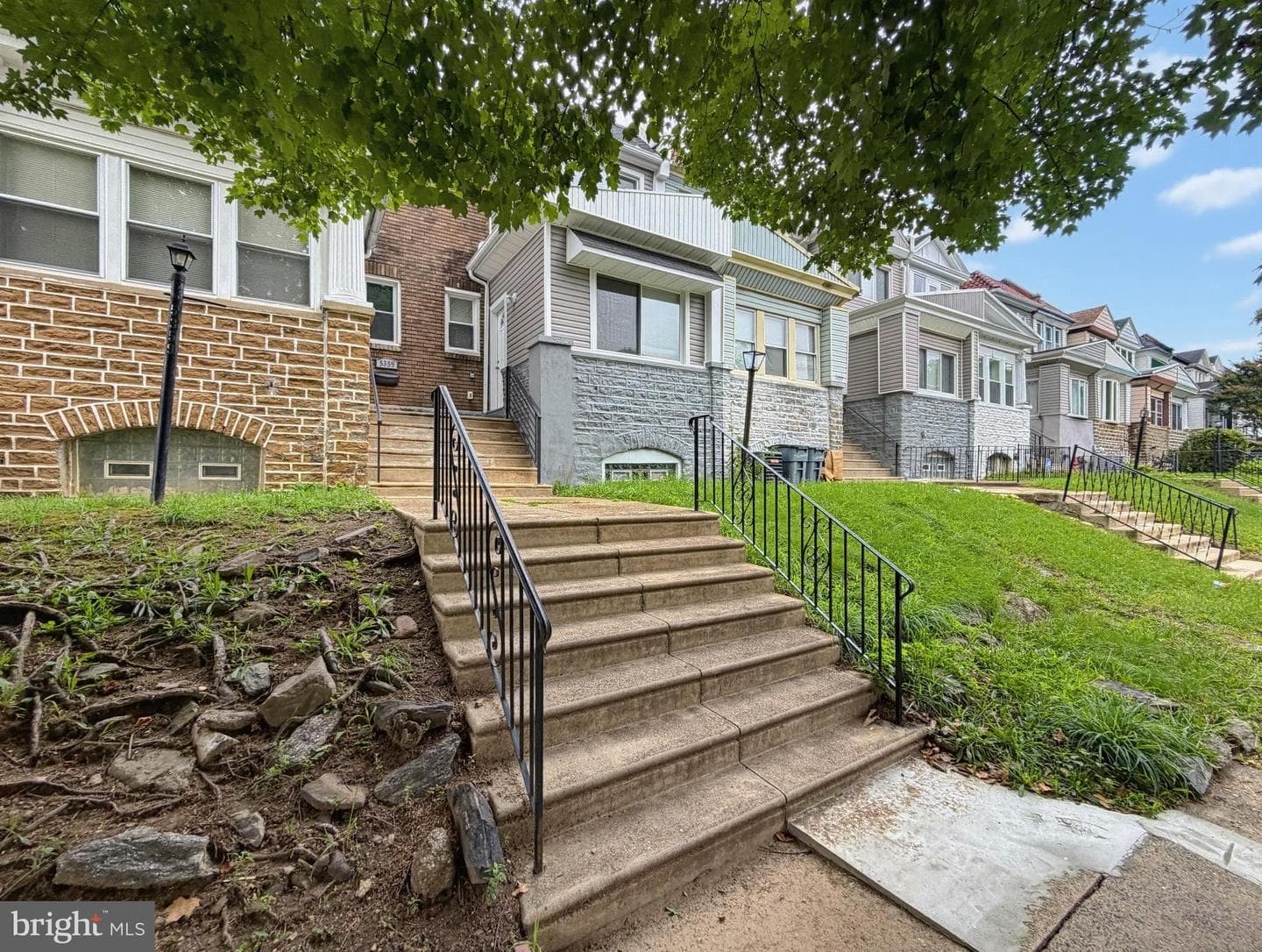 5357 N Sydenham Street photo 3