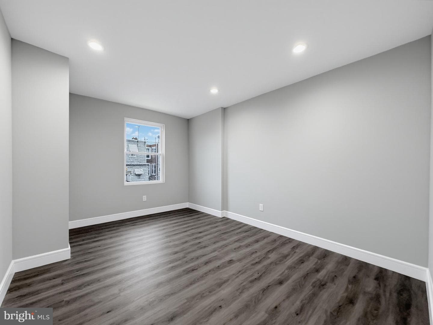 5357 N Sydenham Street photo 40