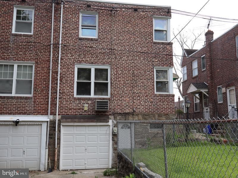 716 Disston Street photo 4