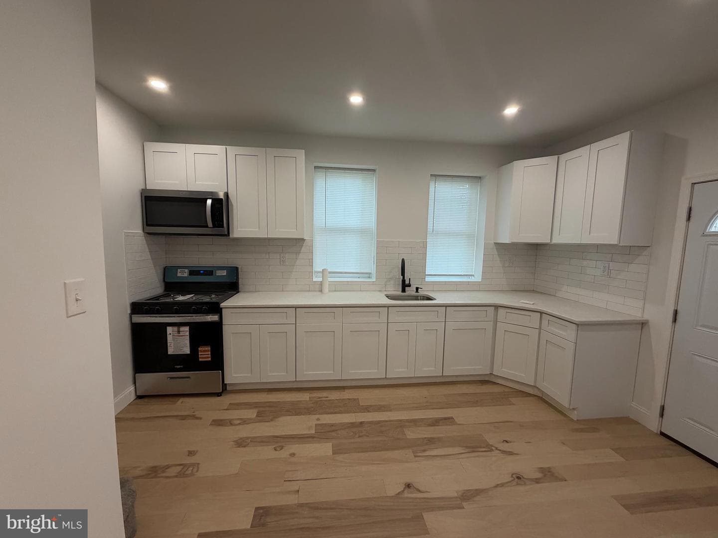 1620 Lindley Avenue photo 3