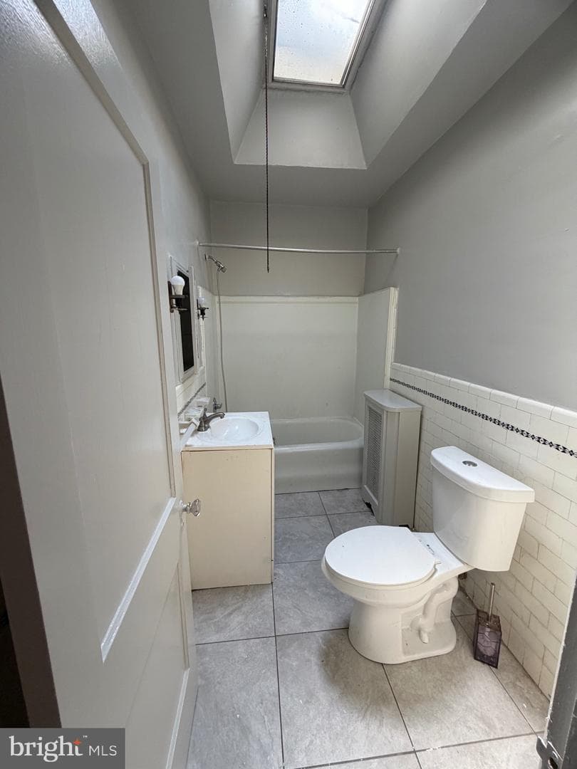 452 Devereaux Avenue photo 9