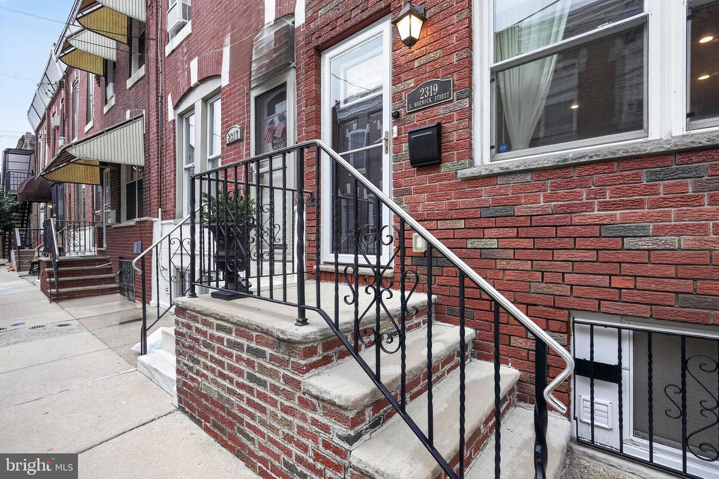 2319 S Warnock Street photo 4