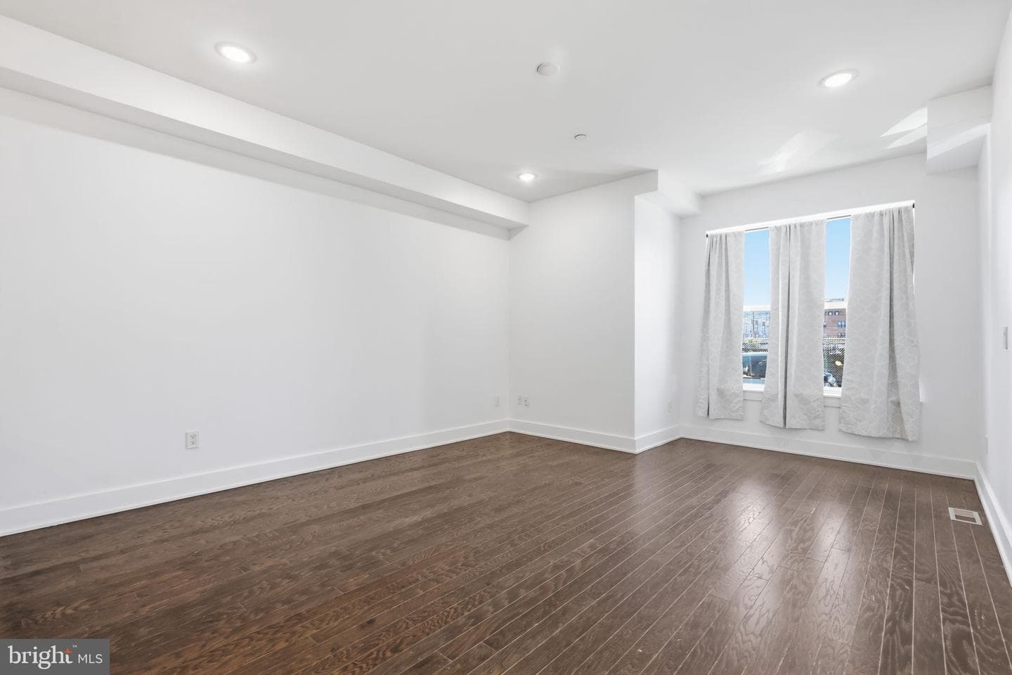 516 W Montgomery Avenue #1 photo 6