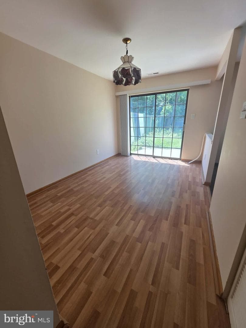 1102 Stewart Place photo 7