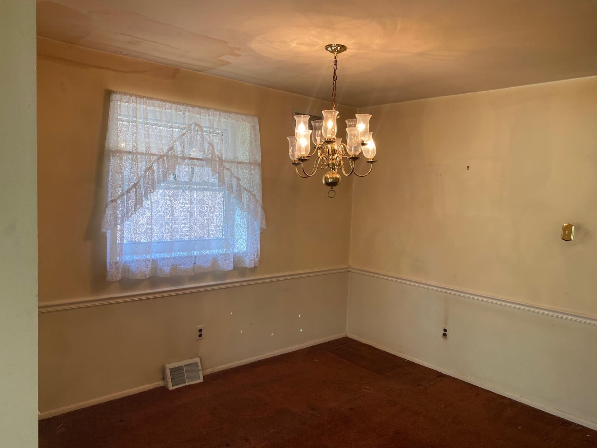 8909 Lewin Place photo 27