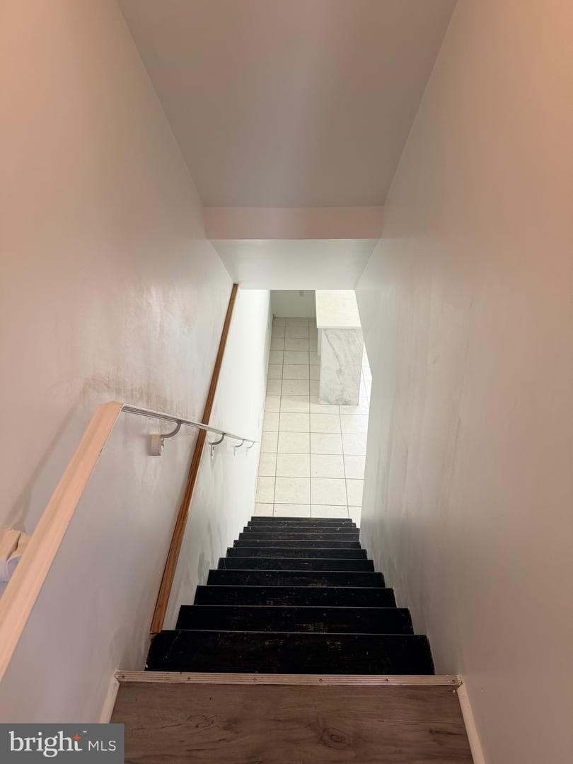 9021 Eastview Road photo 23