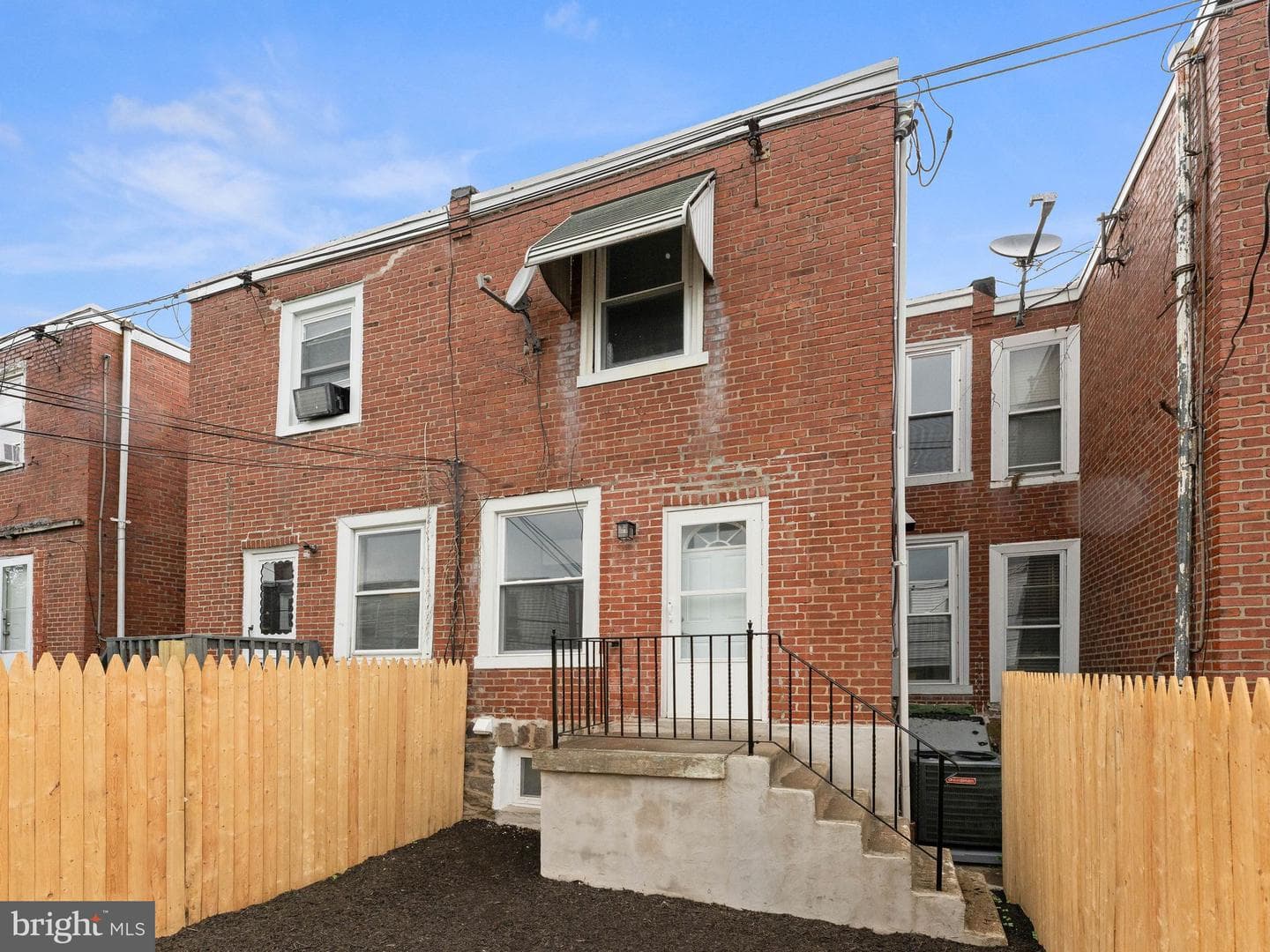 144 Fern Street photo 31