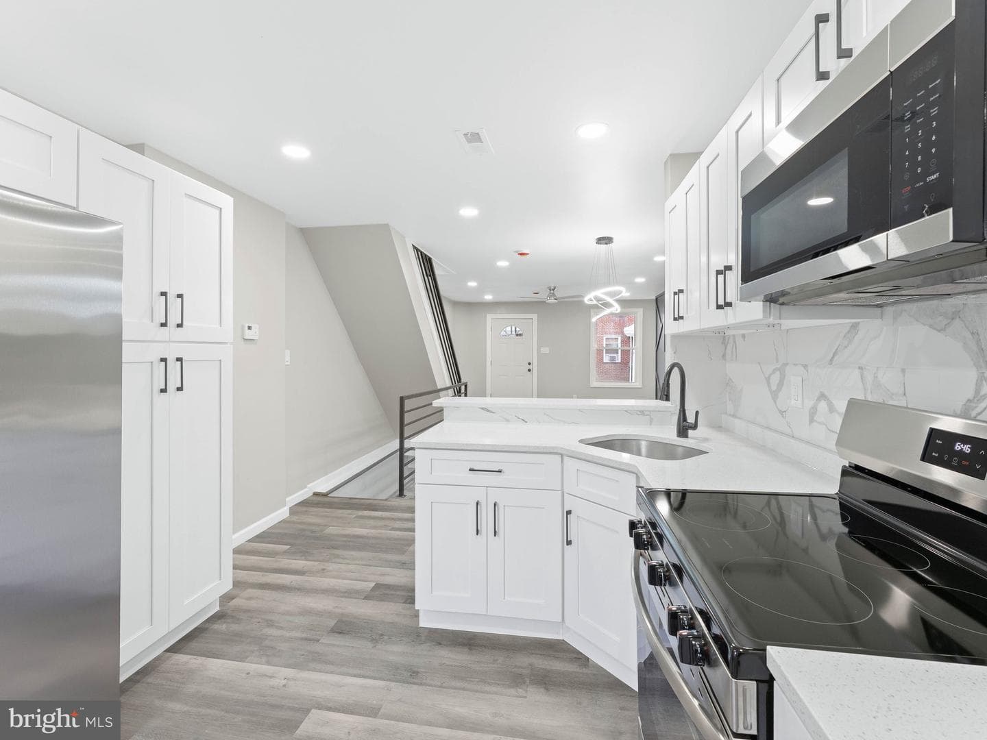 144 Fern Street photo 6