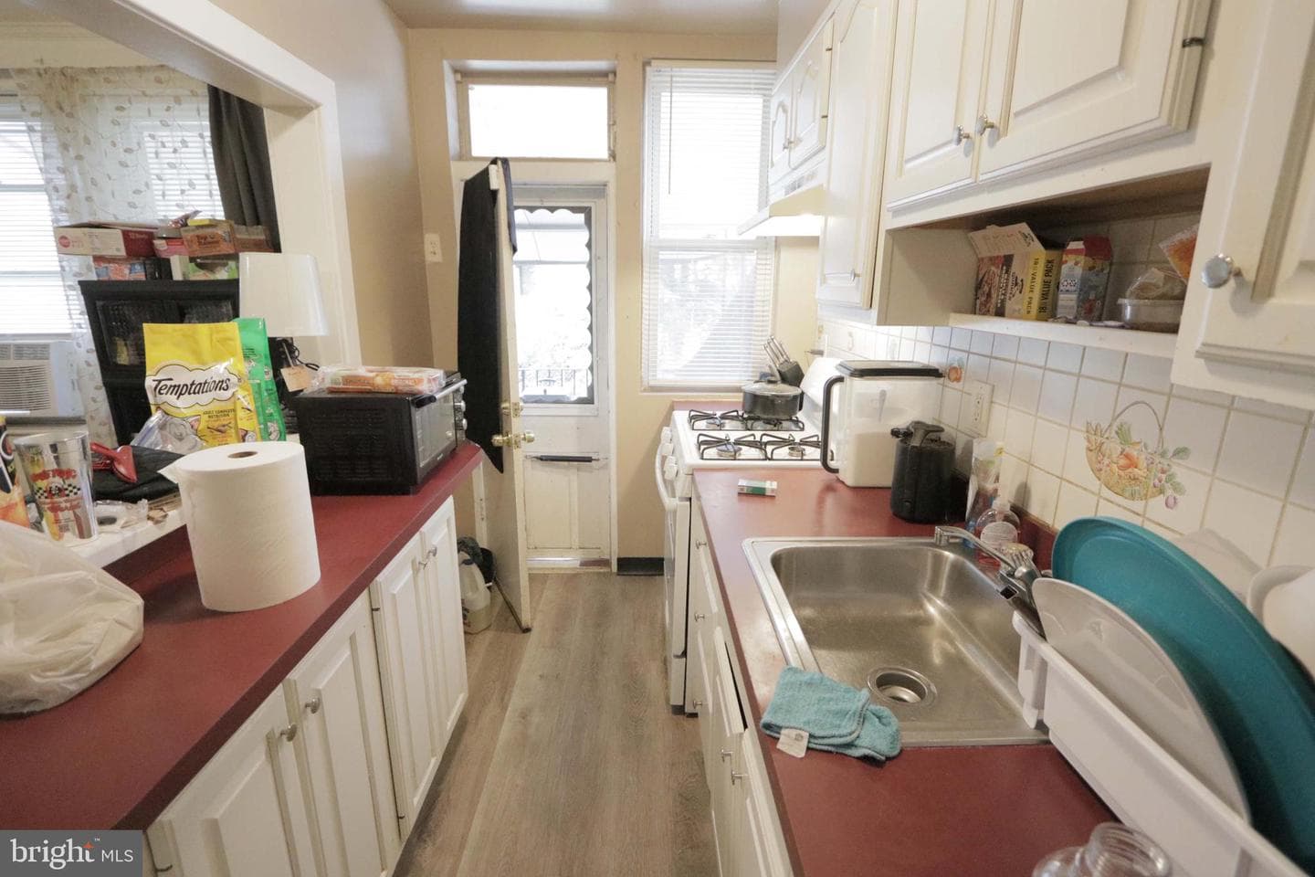 5146 Akron Street photo 9