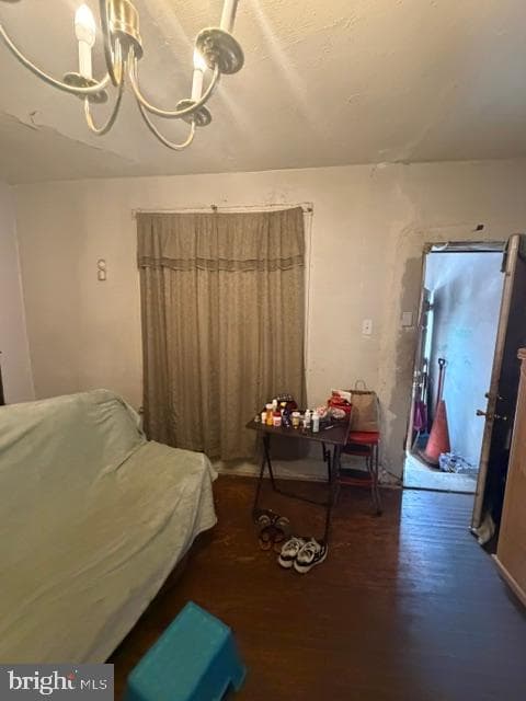 1336 S Lindenwood Street photo 4