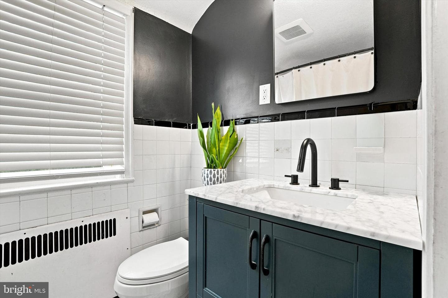 4022 Wells Street photo 13