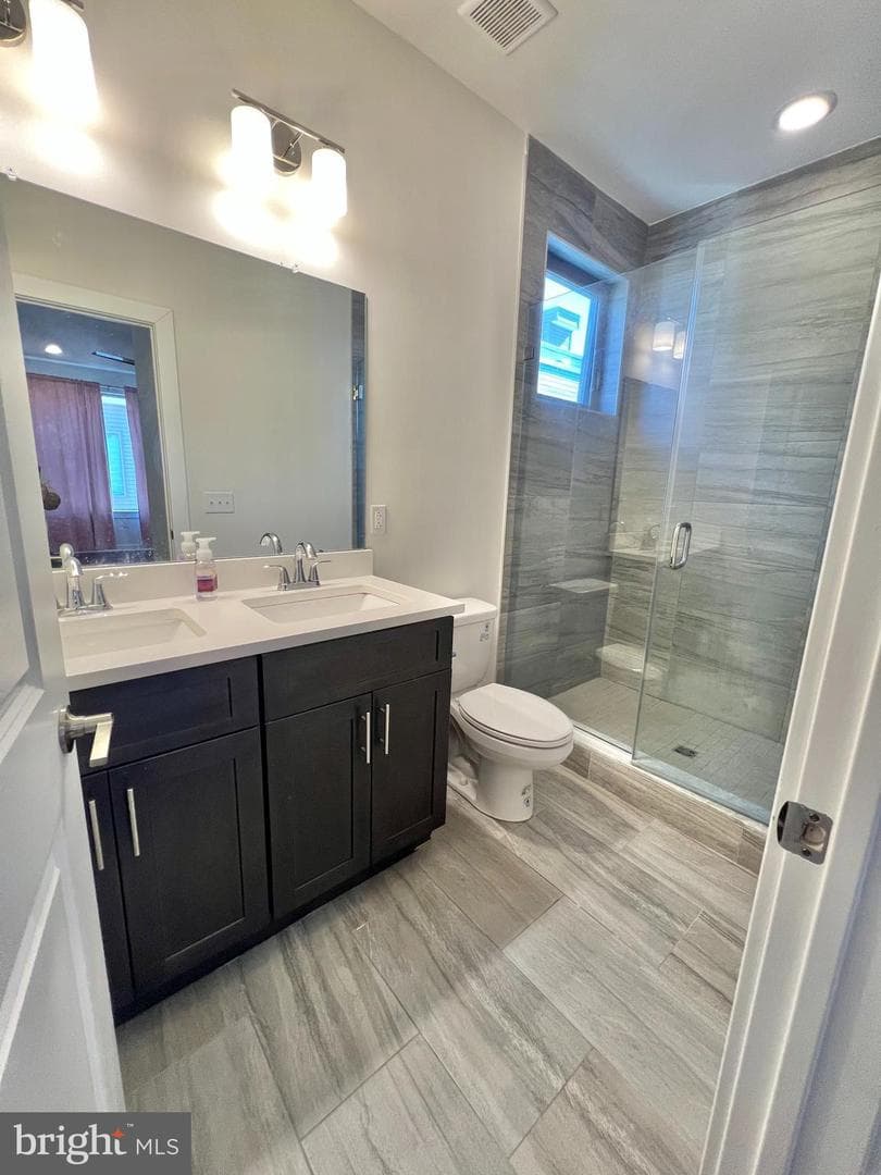 2122 Kensington Walk photo 12