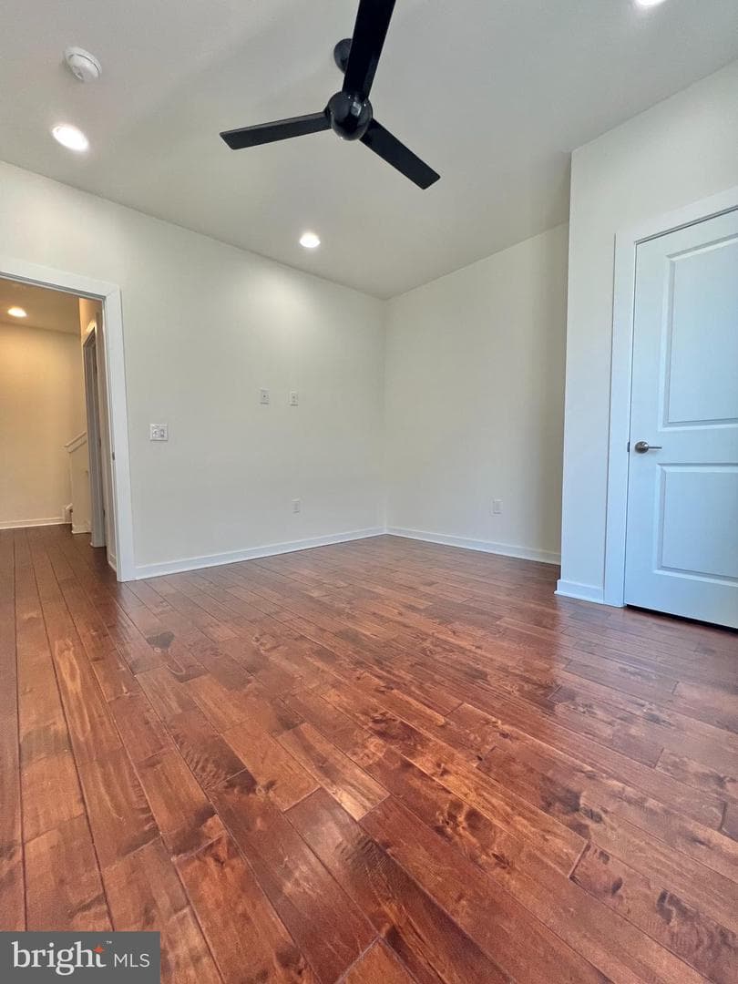 2122 Kensington Walk photo 16