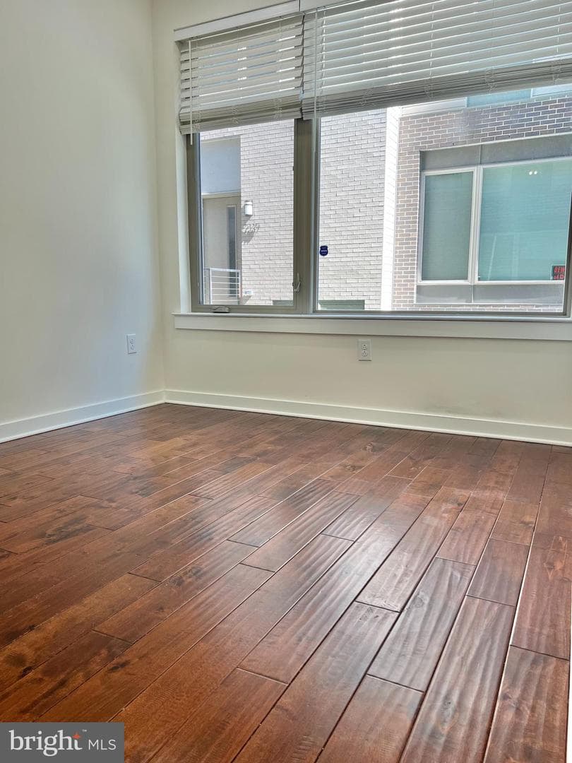 2122 Kensington Walk photo 19