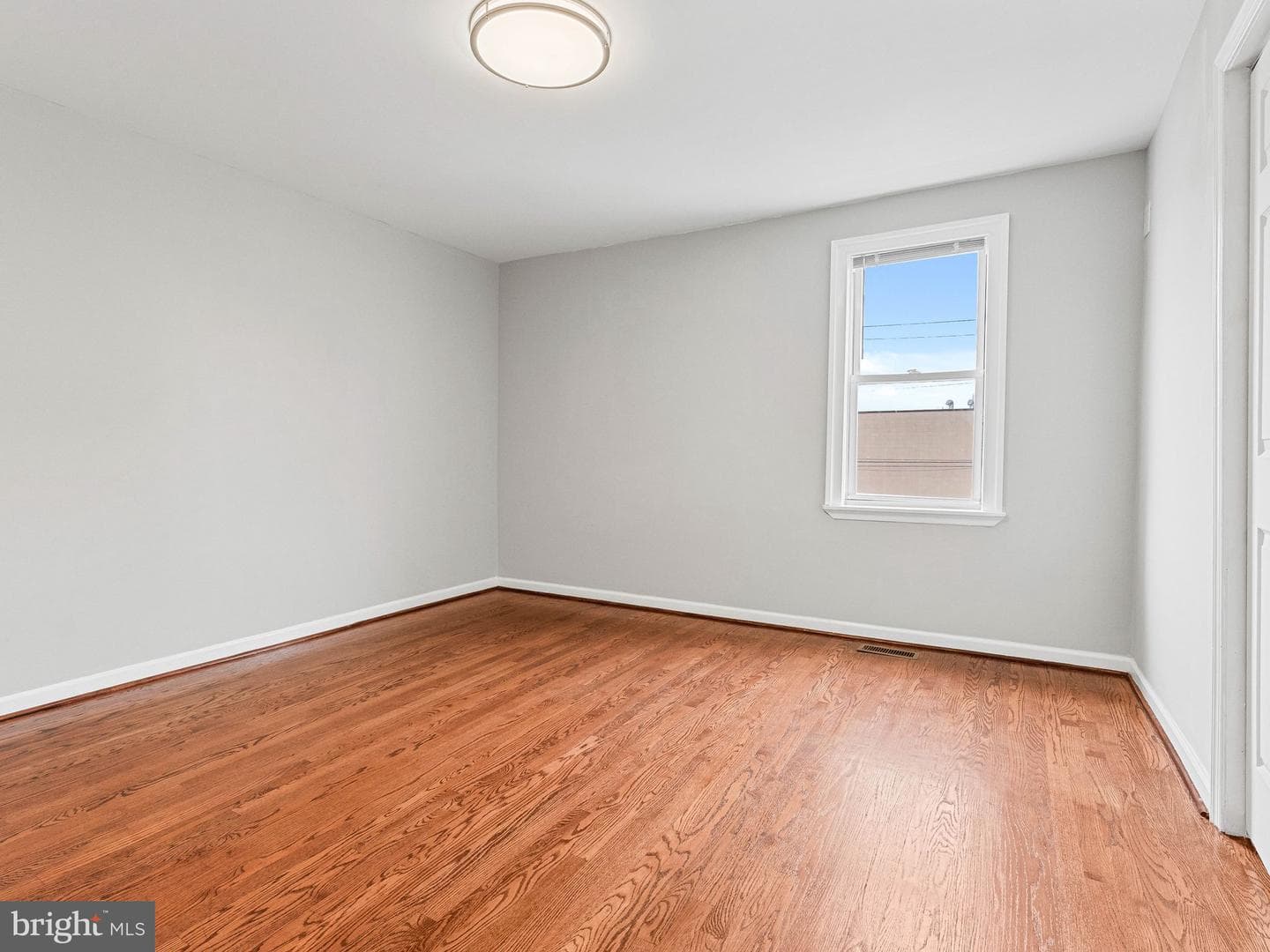 2715 Snyder Avenue photo 19