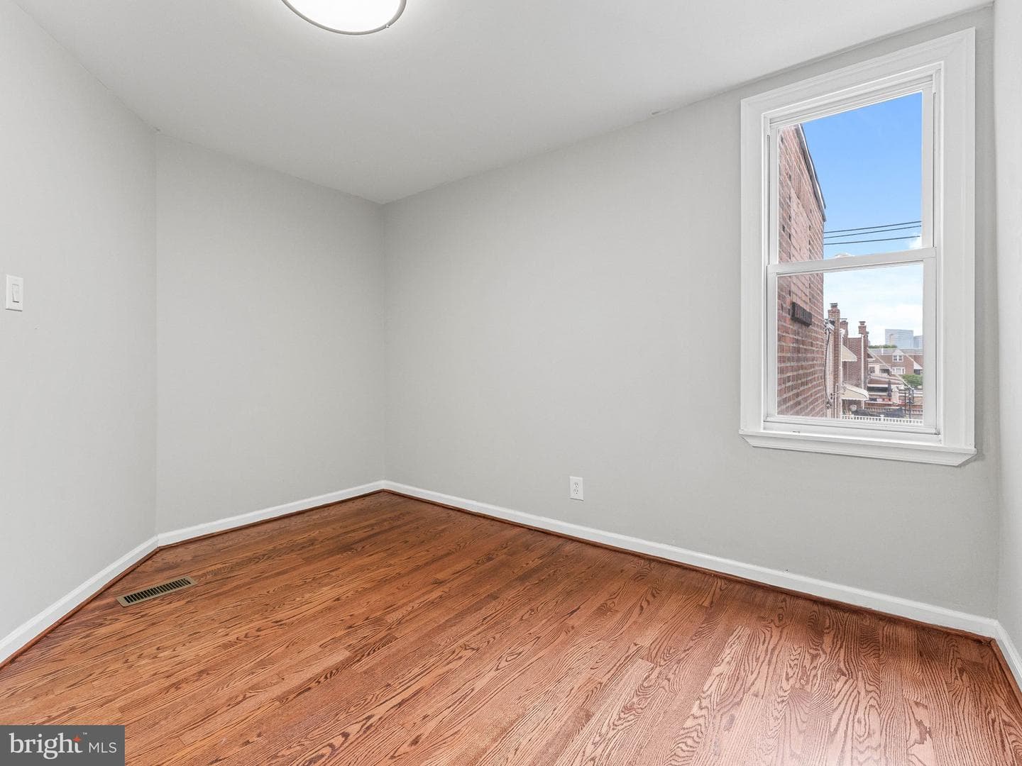 2715 Snyder Avenue photo 26