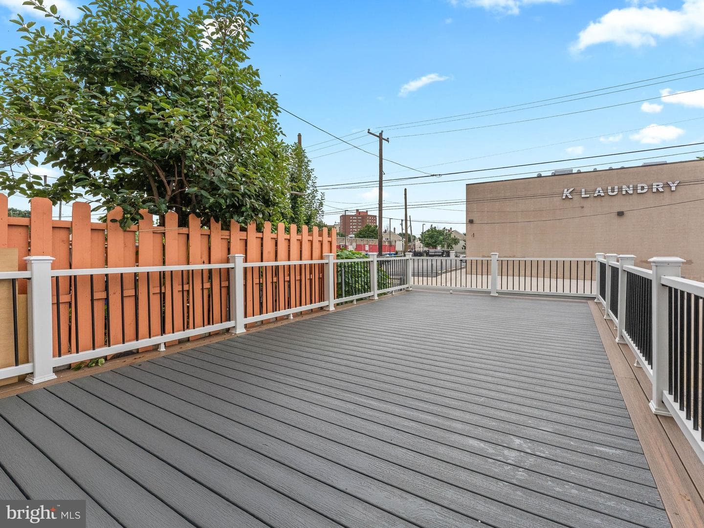 2715 Snyder Avenue photo 3