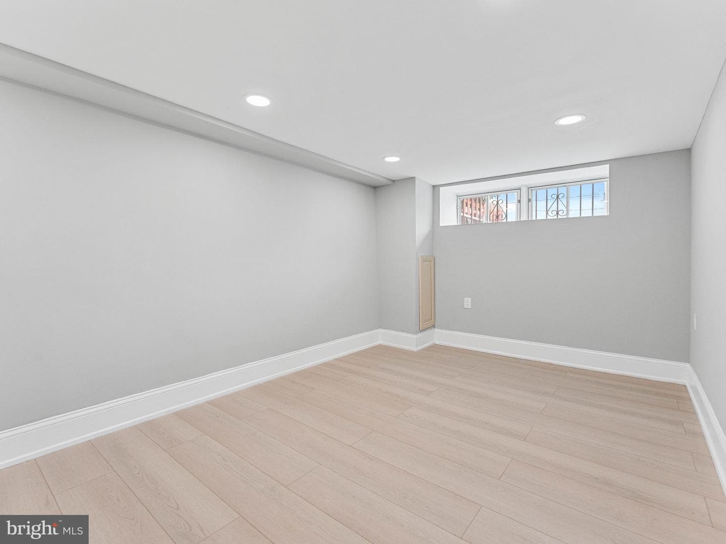 2715 Snyder Avenue photo 33