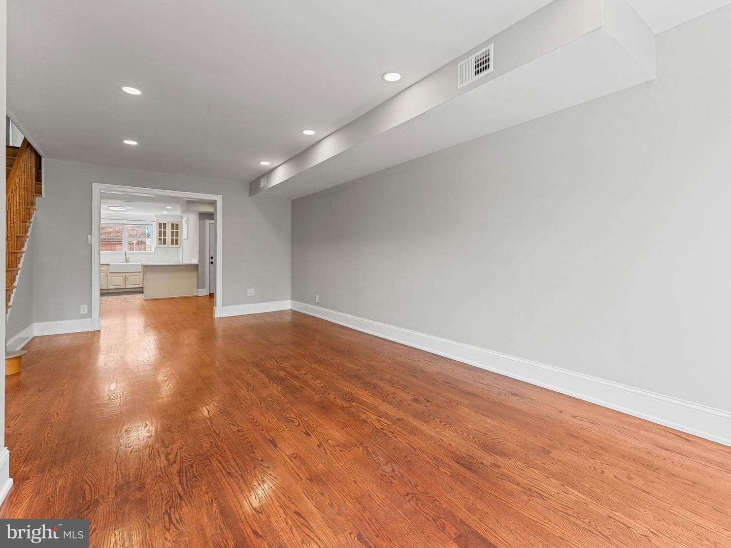 2715 Snyder Avenue photo 4