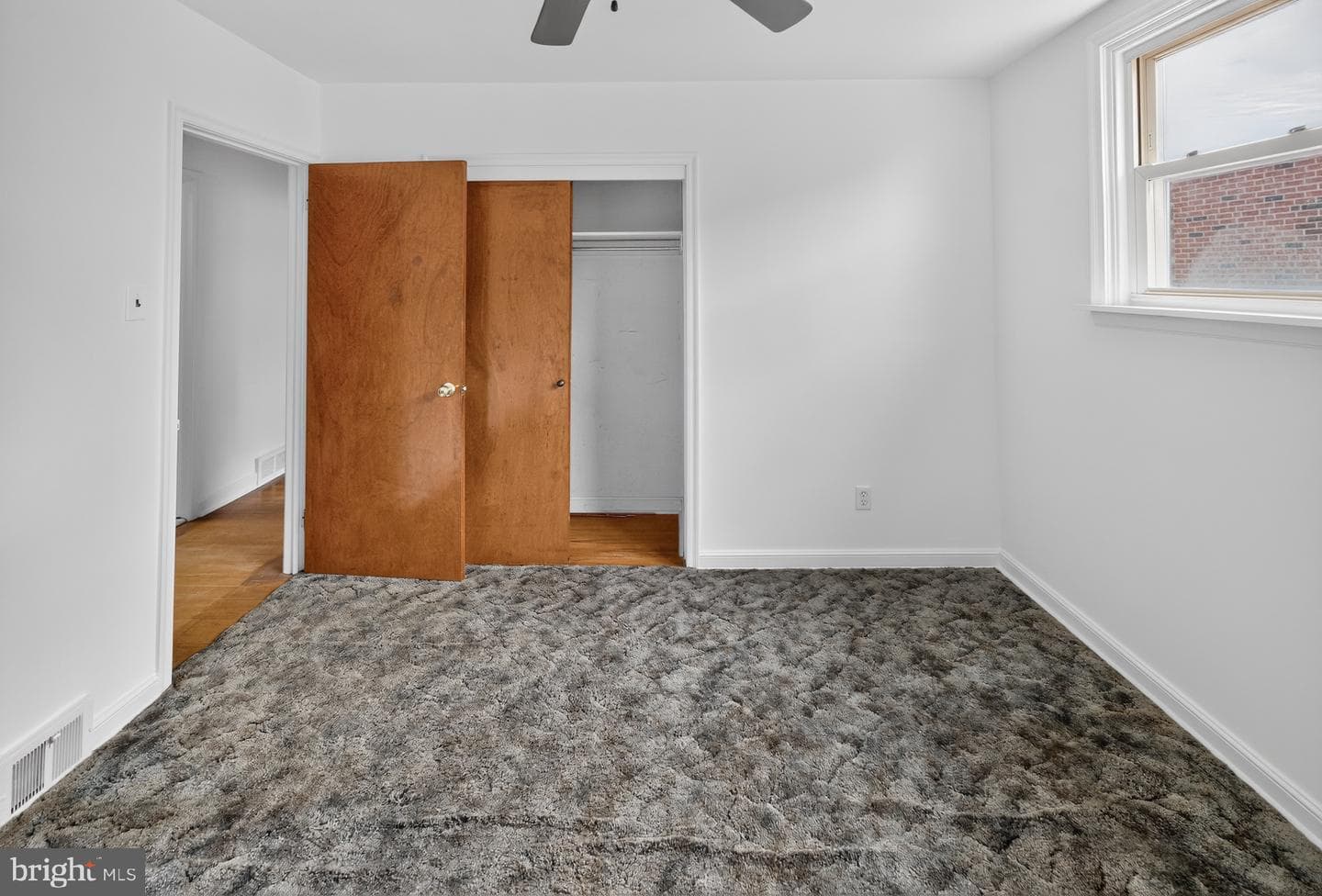 2233 Solly Avenue photo 11