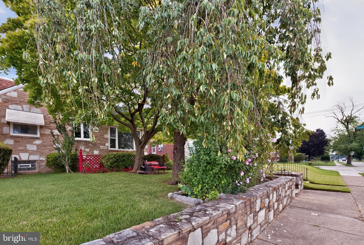 2233 Solly Avenue photo 3