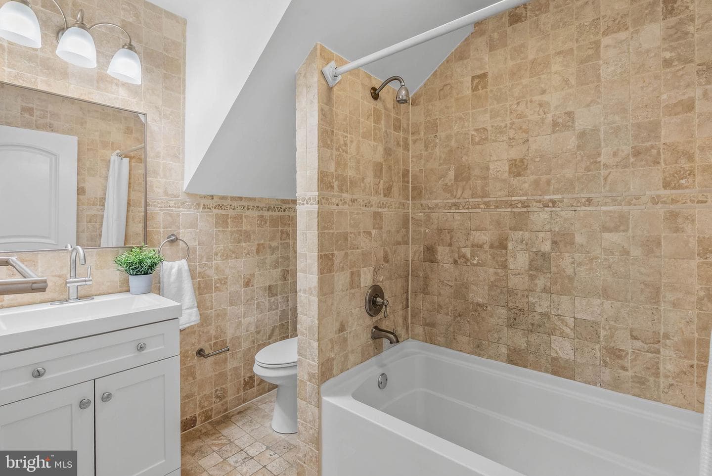 226 W Wildey Street photo 26