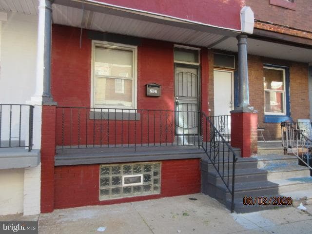 2927 N Stillman Street photo 3