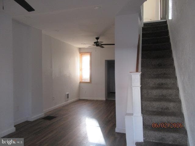 2927 N Stillman Street photo 4