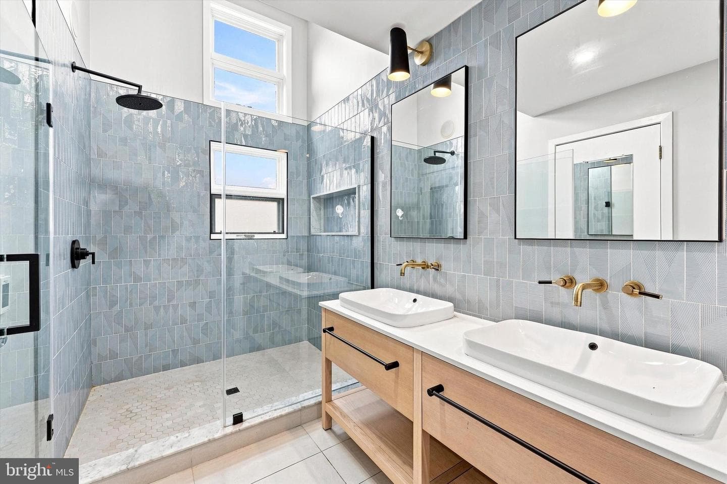 114 Bainbridge Street photo 25