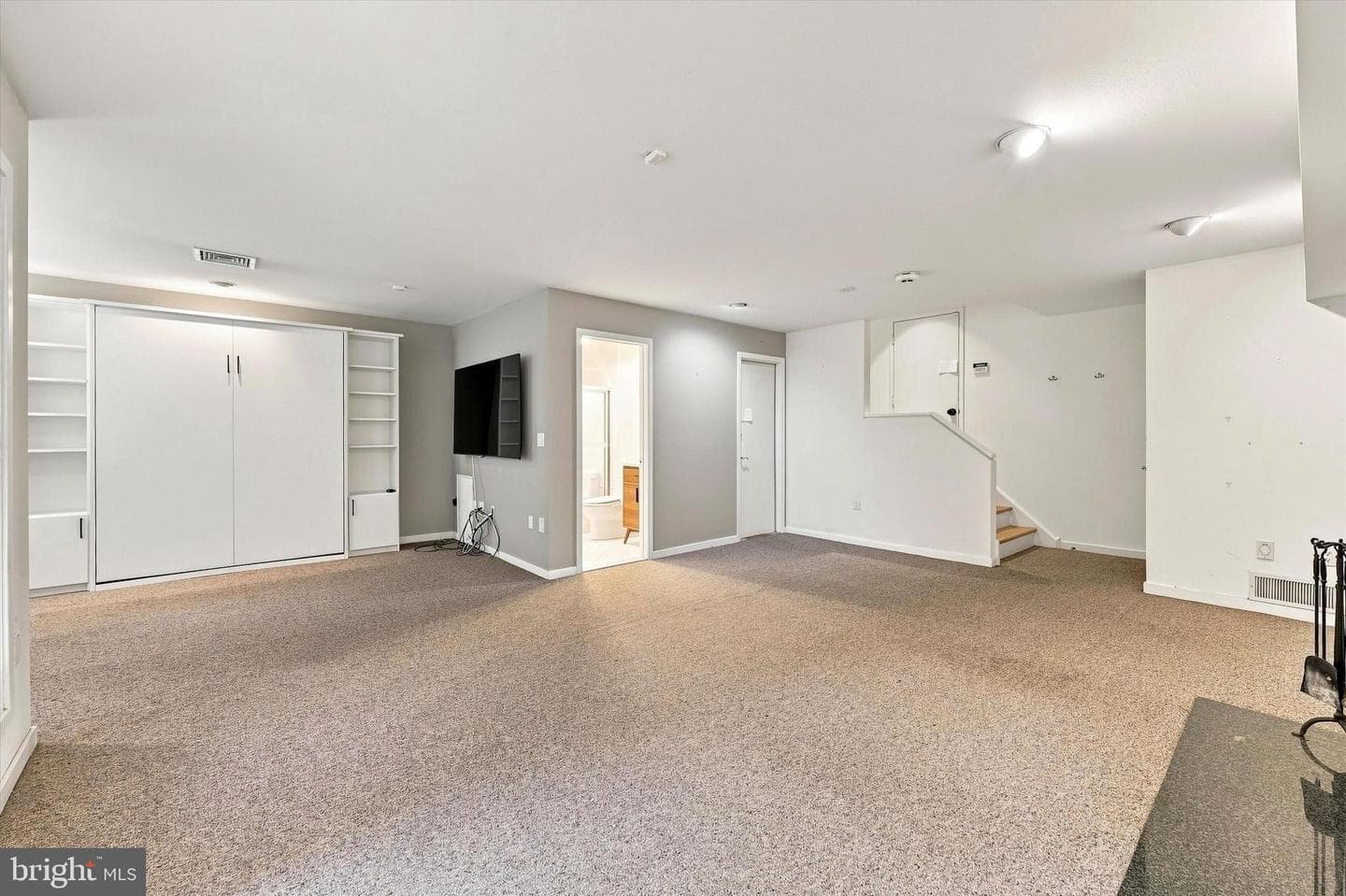 114 Bainbridge Street photo 32