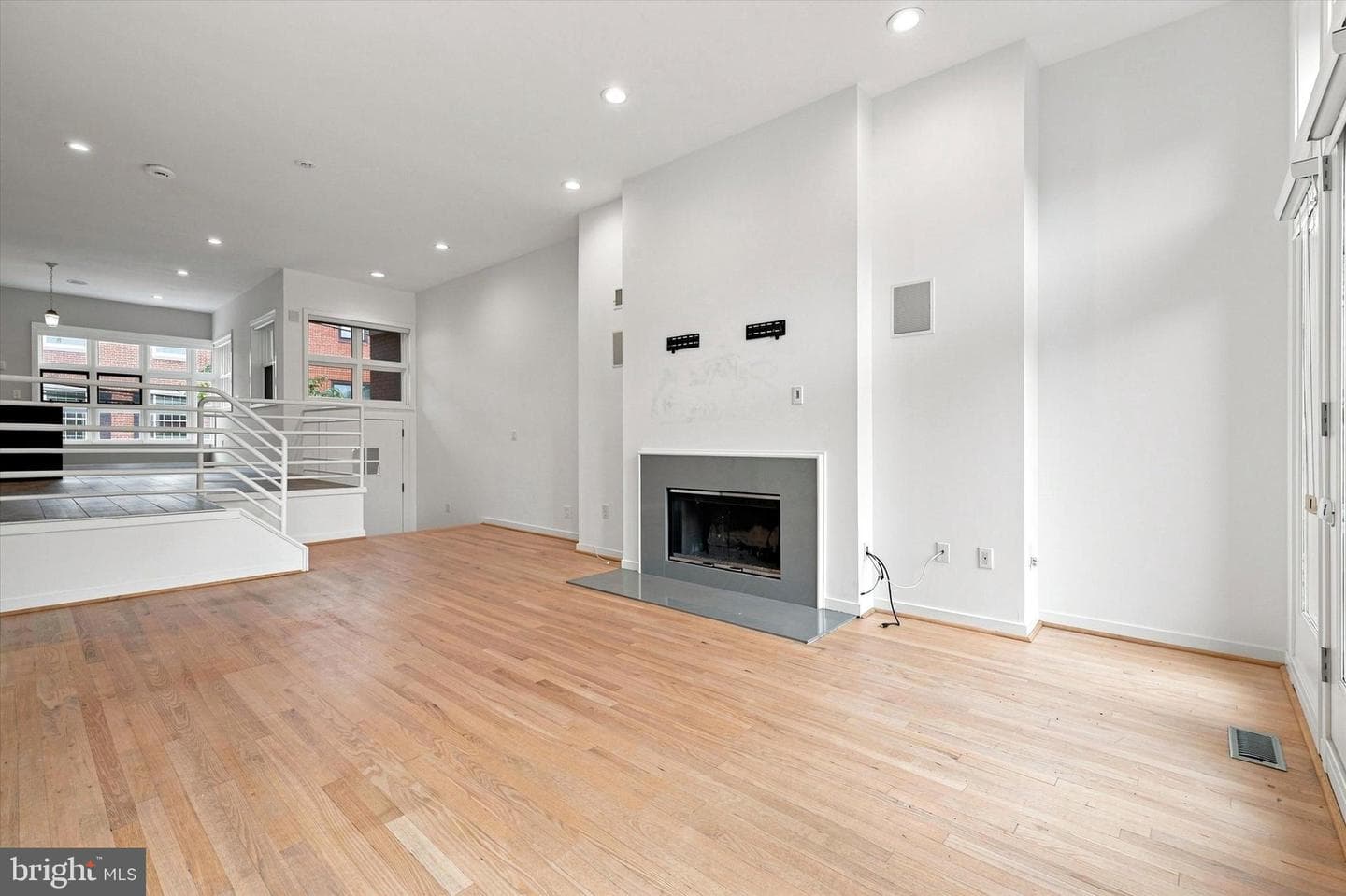 114 Bainbridge Street photo 6