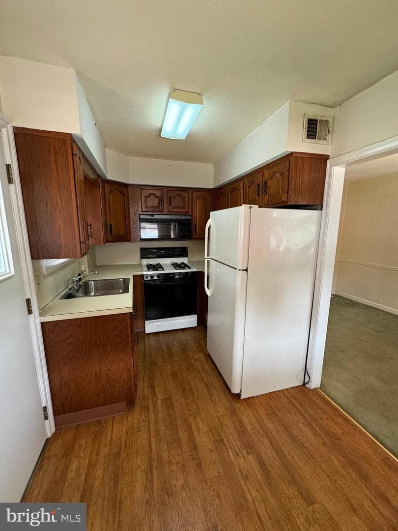 4122 Tyson Avenue photo 8
