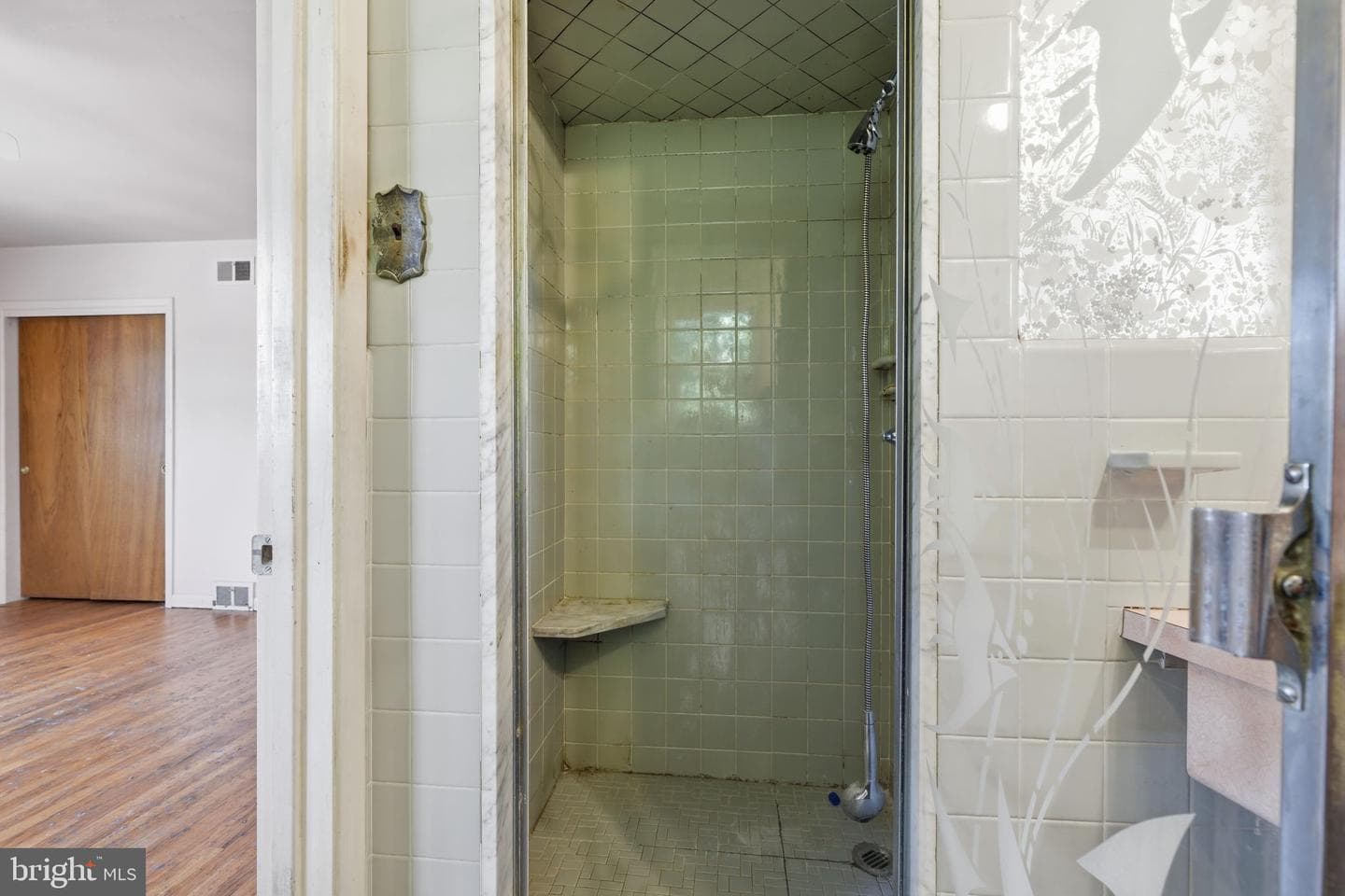 9219 Burbank Road photo 16